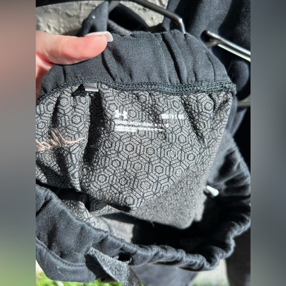 Women’s under armour recover sweatsuit - Picture 6 of 7